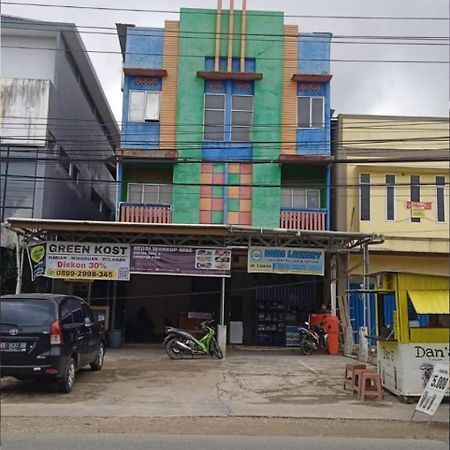 Greenkost Hostel Sintang Εξωτερικό φωτογραφία