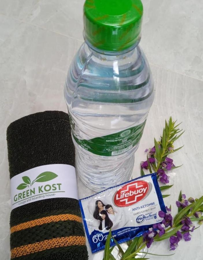 Greenkost Hostel Sintang Εξωτερικό φωτογραφία