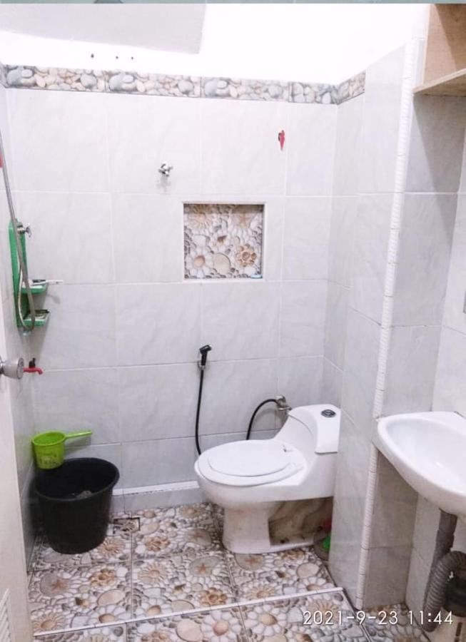 Greenkost Hostel Sintang Εξωτερικό φωτογραφία