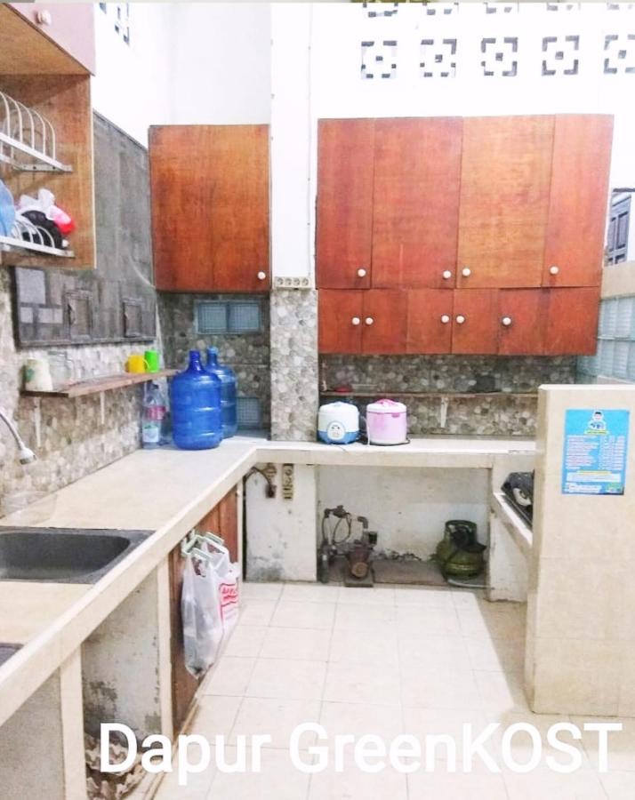 Greenkost Hostel Sintang Εξωτερικό φωτογραφία